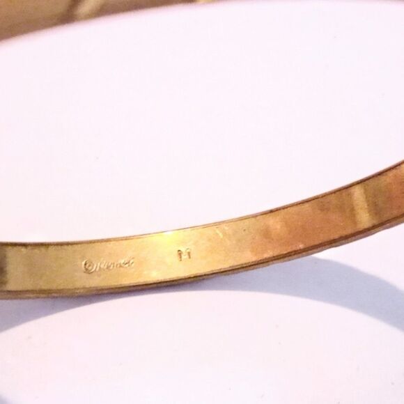 Vintage Monet Diagonal Diamond Cut Gold Tone Bangle Bracelet - Picture 4 of 5
